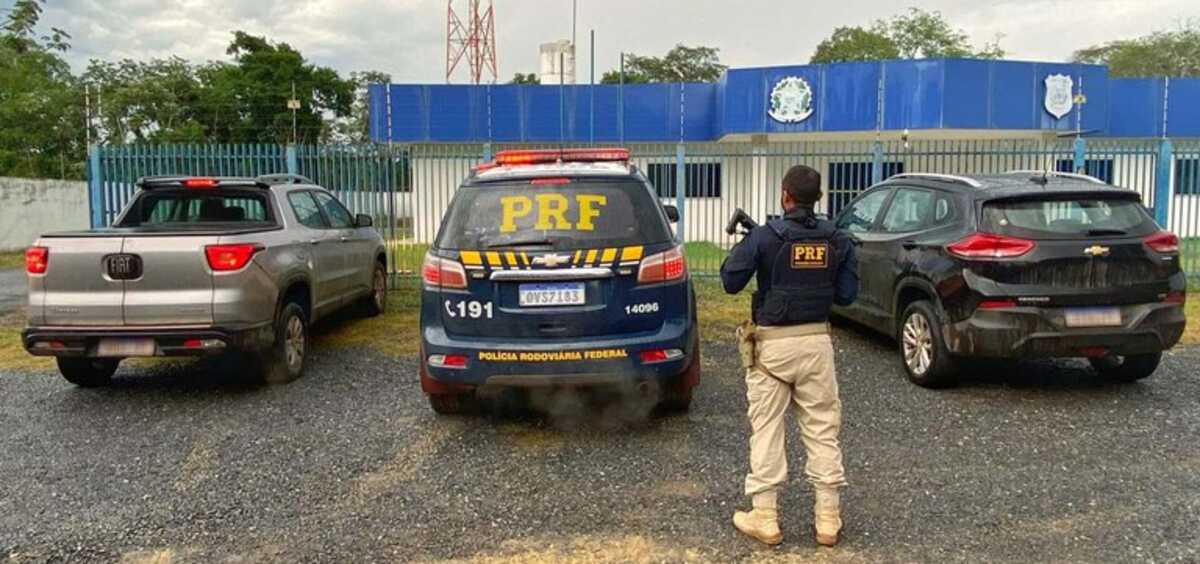 PRF frustra golpe em locadora e recupera dois veículos na BR 262