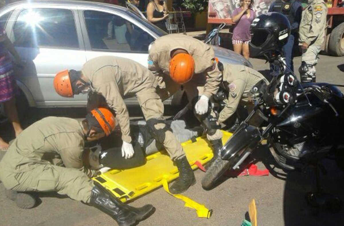 Motociclista Sofre Fratura No Joelho Em Colis O Carro Capital Do