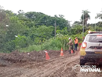 Recapeamento do asfalto da rodovia Ramão Gomez é reivindicada por Bira na Câmara