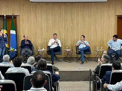 Riedel recebe prefeitos eleitos para reafirmar parceria com municípios