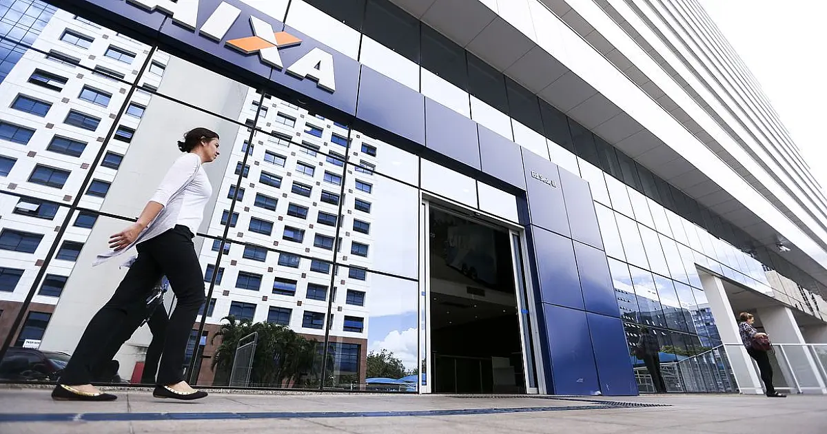Nova parcela do Pé-de-Meia começa a ser paga aos estudantes