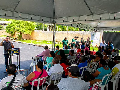 Entrega de matrículas faz a felicidade de 44 famílias do Loteamento Jatobazinho