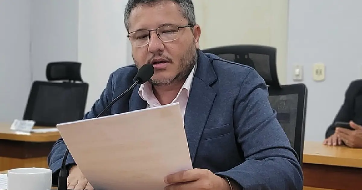 Vereador cobra explicações sobre frota do transporte coletivo