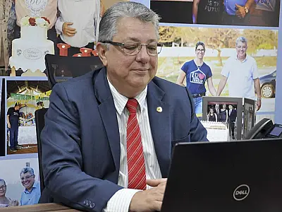 Evander declara apoio a projetos entregues pelo governo para Refis e isenção da tarifa de luz