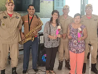 Bombeiros comemoram o Dia das Mães no Asilo São José