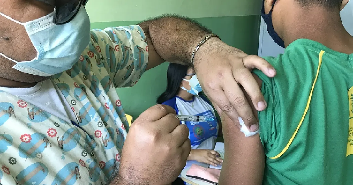 Ladário realiza vacinação nas escolas municipais durante toda essa semana
