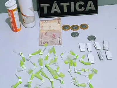 Denúncia leva PM para flagrante de tráfico de drogas no "Beco da 7"