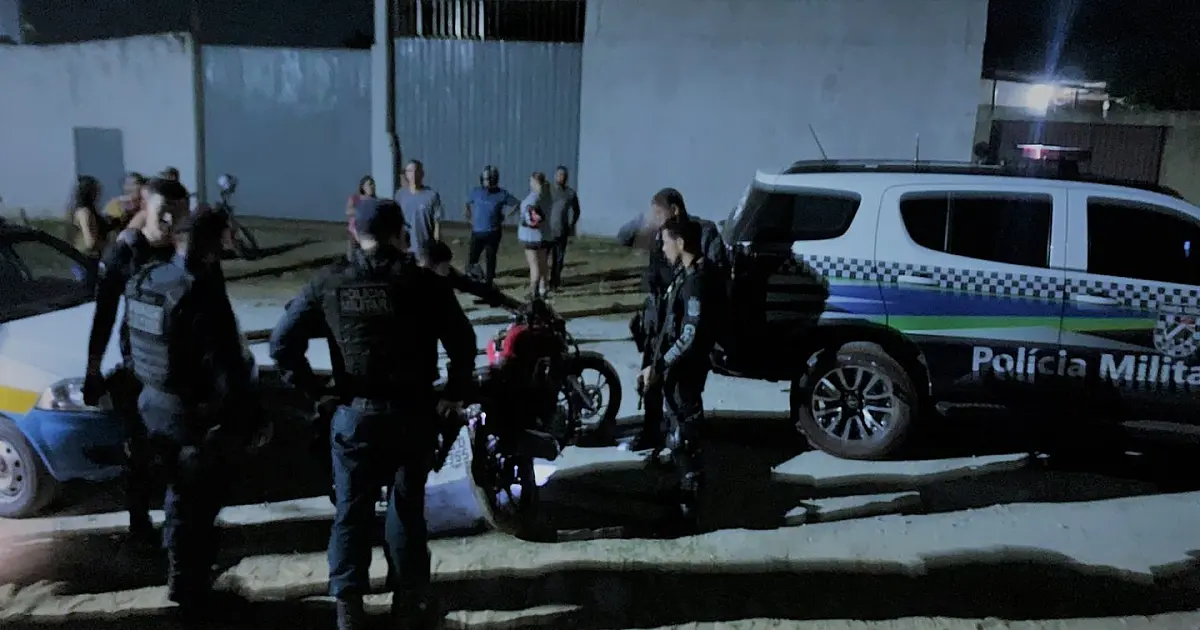 PM recupera moto roupada e apreende arma de fogo no Popular Nova