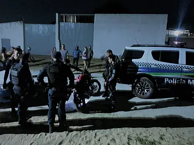 PM recupera moto roupada e apreende arma de fogo no Popular Nova