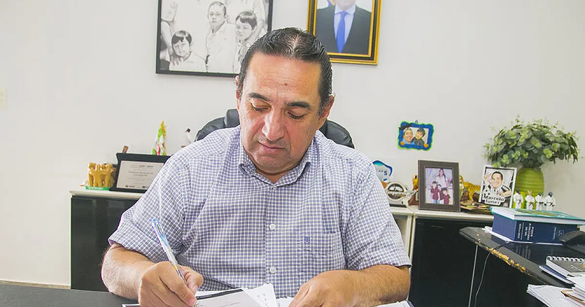Justiça nega recurso e confirma condenação de Iunes por nepotismo