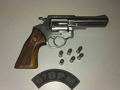 Homem é preso por porte ilegal de arma durante ronda no bairro Guanã
