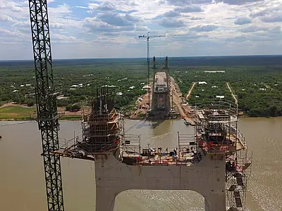Obra da ponte binacional já passa da metade e população vive expectativa do crescimento