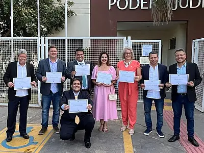 Vereadores eleitos são diplomados em Corumbá