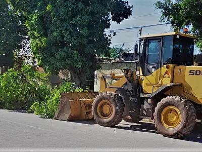 Equipes continuam nas ruas de Corumbá e Ladário reparando estragos da tempestade