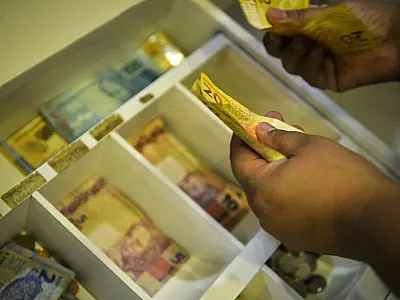 Cerca de 63% da população de MS tinham rendimento em 2022