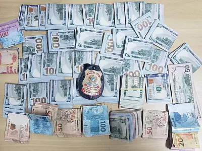 Fiscalização na fronteira flagra crime de evasão de divisas