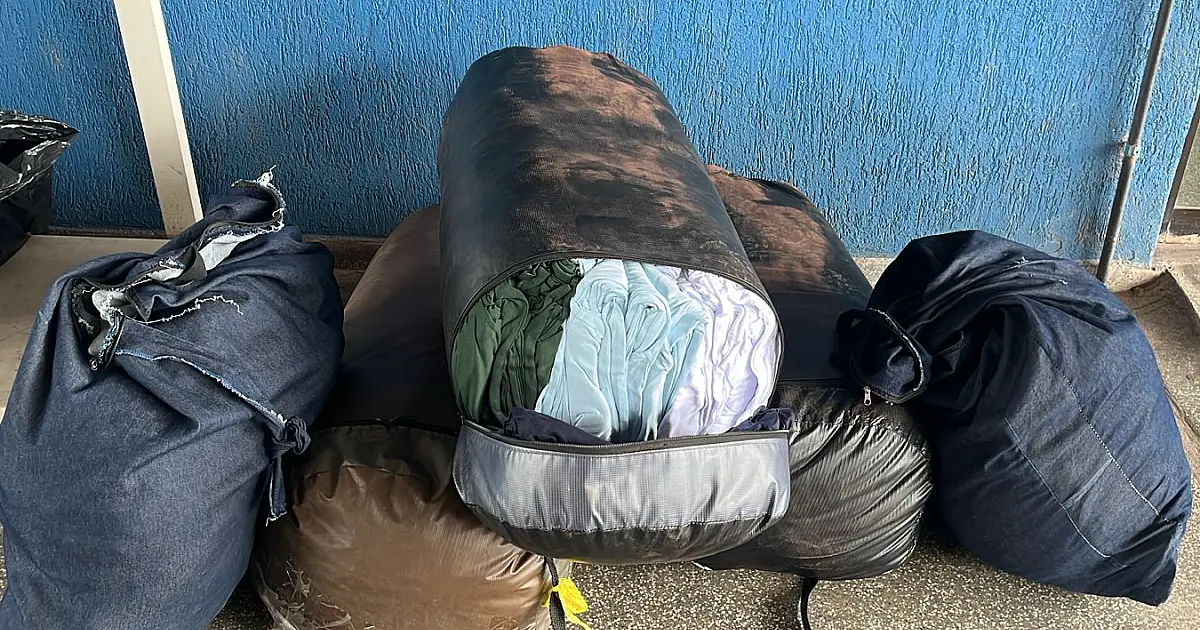 Operação conjunta apreende droga, arma de fogo ilegal e mais de 1 tonelada de mercadorias