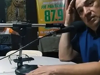 Sem saber que estava ao vivo, Marcelo Iunes liga a "metralhadora" contra opositores