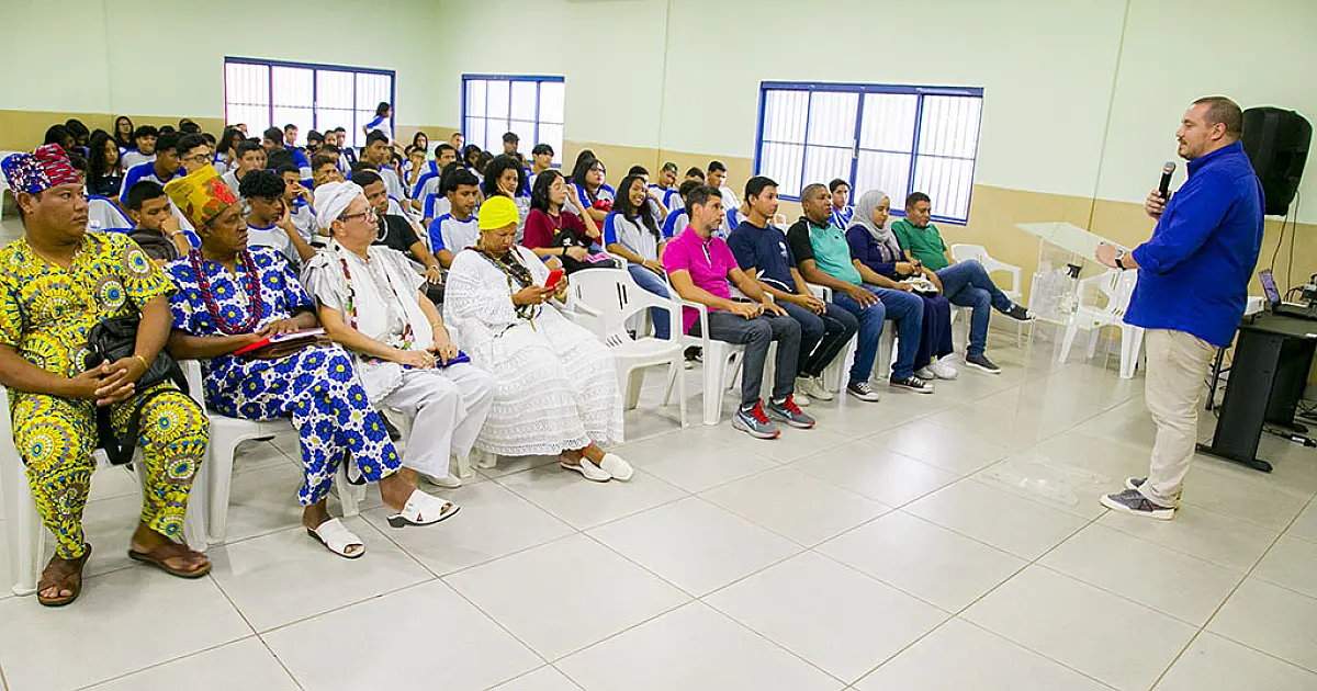 No Dia Internacional Contra Discriminação Racial, ação debate Diversidade Religiosa