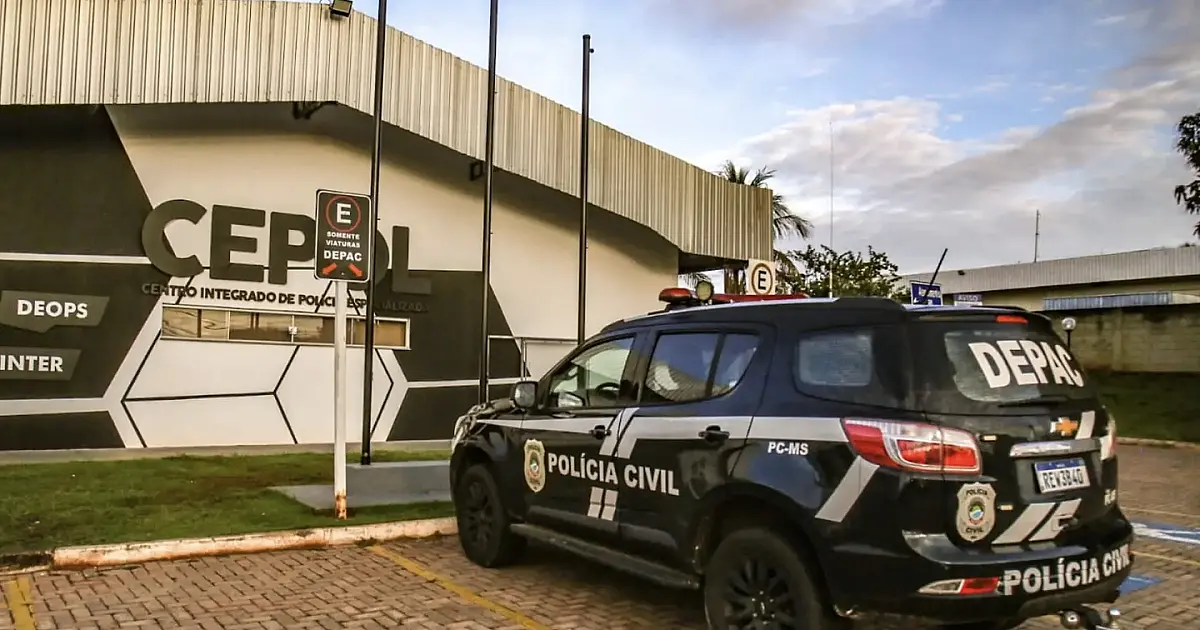 Homem é esfaqueado por colega de condomínio após desentendimento em bar
