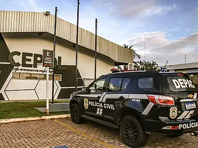 Homem é esfaqueado por colega de condomínio após desentendimento em bar