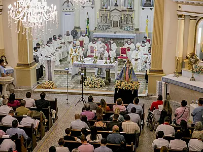 Reinauguração da Catedral de Nossa Senhora da Candelária emociona fiéis