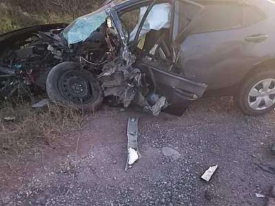 Boliviano é socorrido com fratura após colidir em caminhão na Ramon Gomes