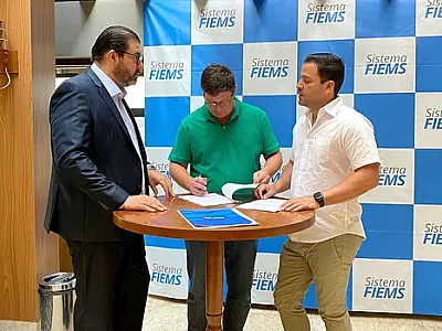 Câmara oficializa parceria com a FIEMS para implementação de práticas sustentáveis no Legislativo