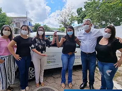 Bia Cavassa doa carro 0km e equipamentos para Conselho Tutelar de Corumbá