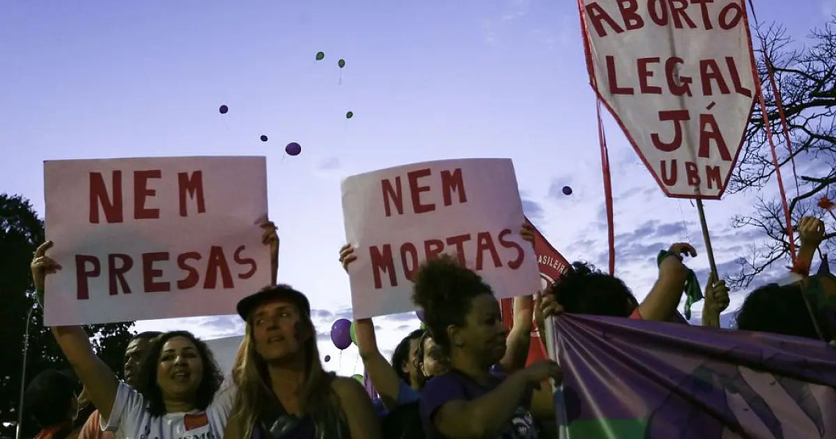 Legalização do aborto volta ao debate público com julgamento no STF