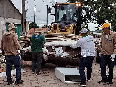Mutirão de limpeza no bairro Guatós continua neste sábado
