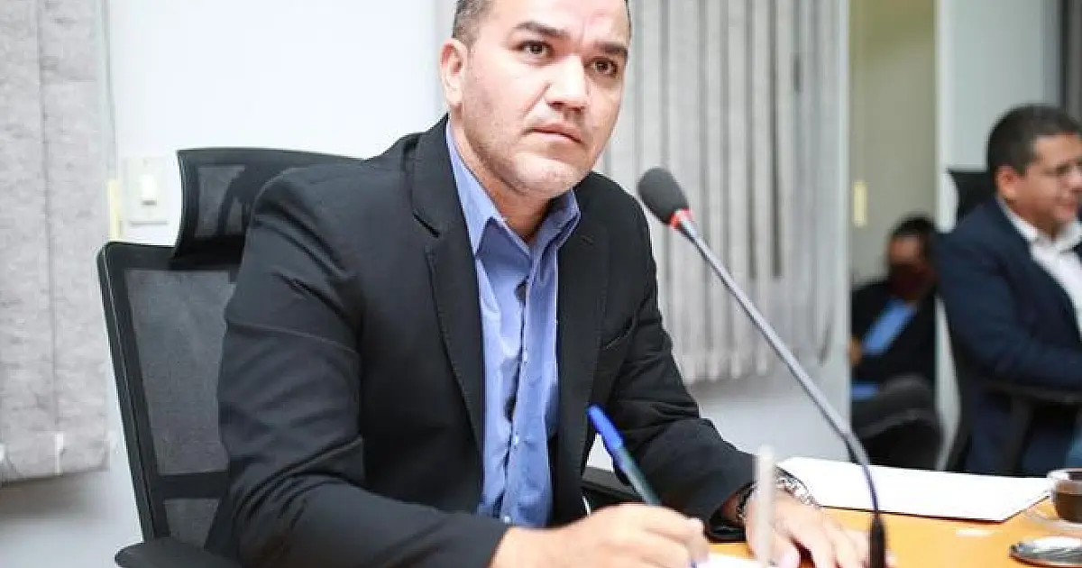 Vereador Marcelo Araújo reivindica prioridade para portadores do autismo em estacionamentos