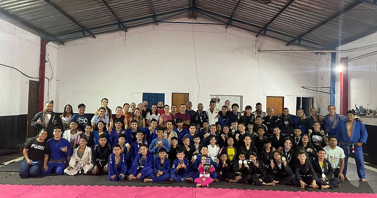 Equipe Iron vence campeonato regional de Jiu-Jitsu