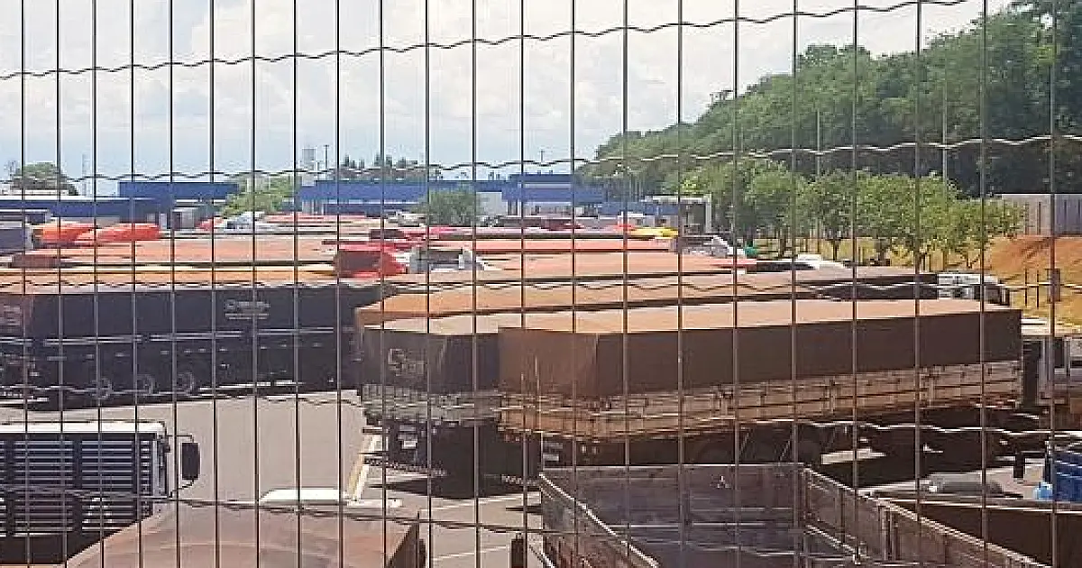 "Operação-padrão" da Receita Federal provoca filas em Corumbá, Mundo Novo e Ponta Porã