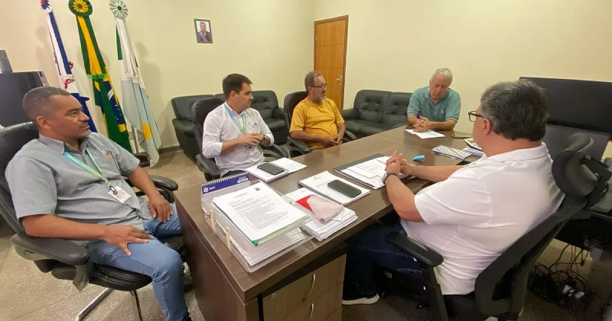 Reunião com Energisa discute projetos para iluminação pública de Ladário
