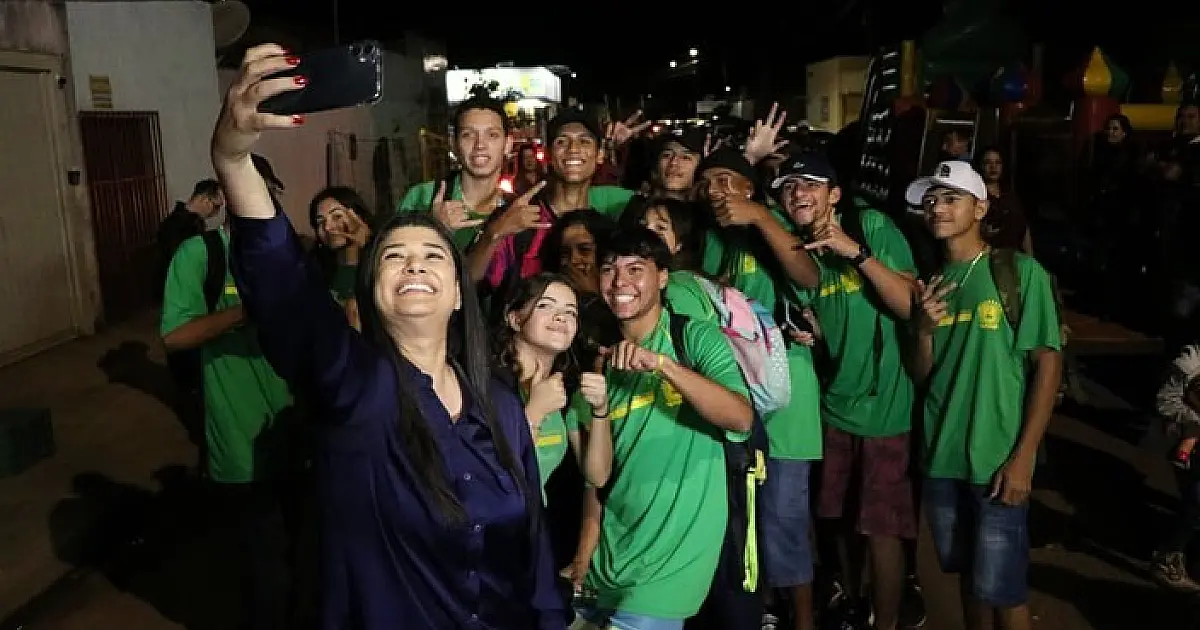 Rose faz promessa de diálogo a professores: "Não vou tratar servidor público com cassetete"