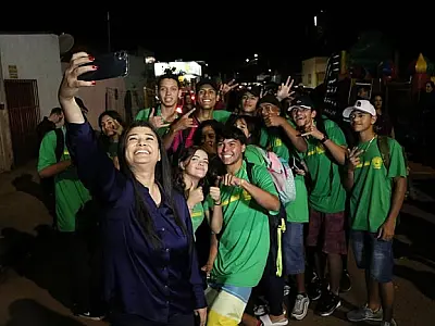 Rose faz promessa de diálogo a professores: "Não vou tratar servidor público com cassetete"