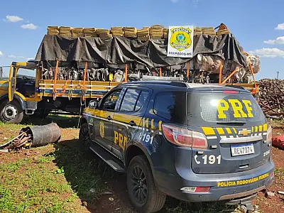 Caminhoneiro é preso com 3,1 toneladas de maconha em Dourados