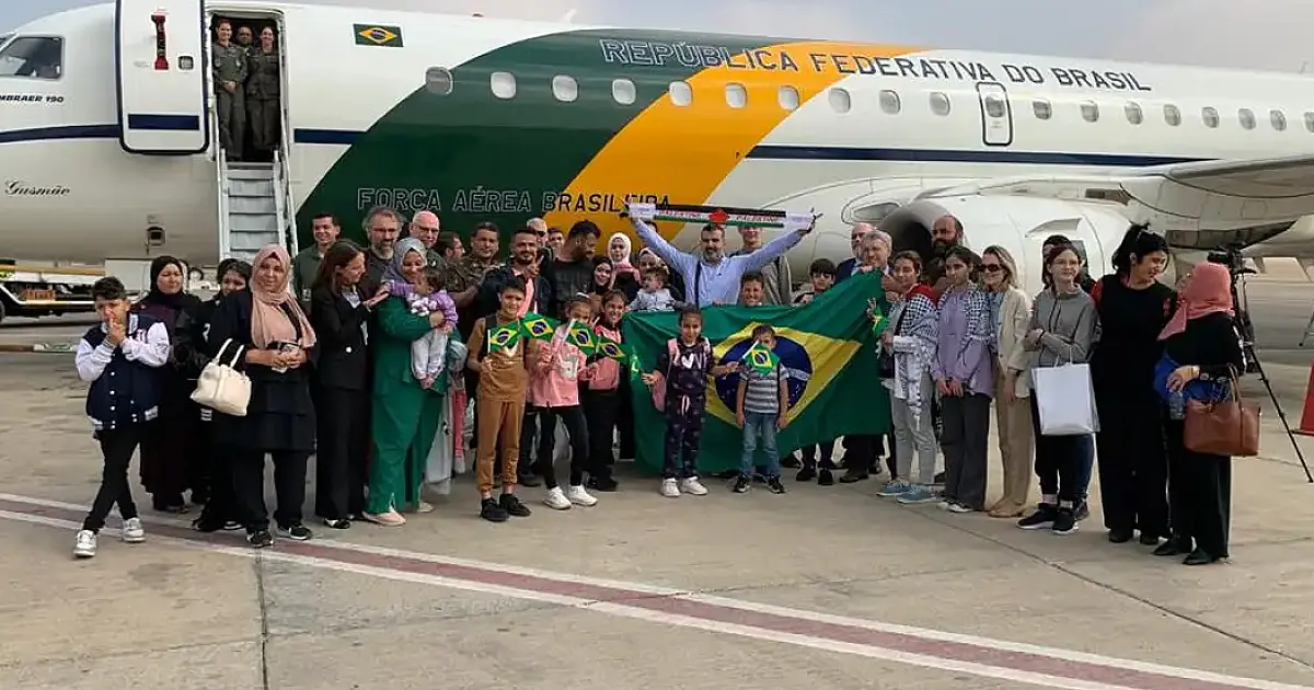 Brasileiros repatriados de Gaza já estão a caminho do Brasil