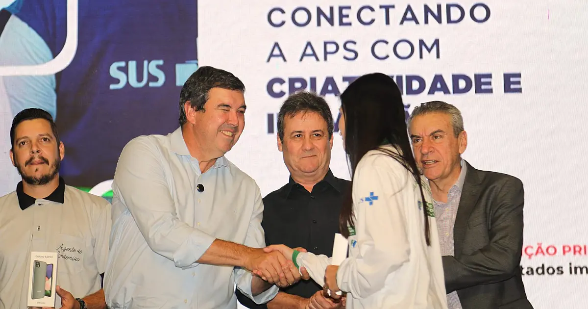 Governo inicia entrega de tablets e celulares para Agentes Comunitários de Saúde