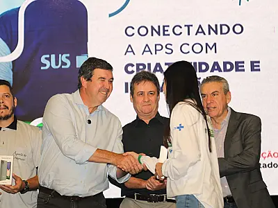 Governo inicia entrega de tablets e celulares para Agentes Comunitários de Saúde