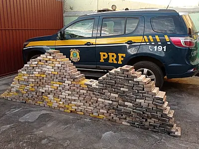 Fiscalização encontra 448 kg de cocaína em caminhão na BR 262