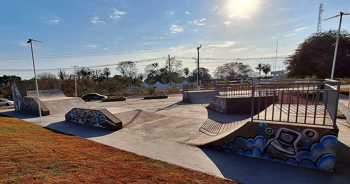 Bairro Previsul recebe nova quadra poliesportiva com pistas de caminhada e skate