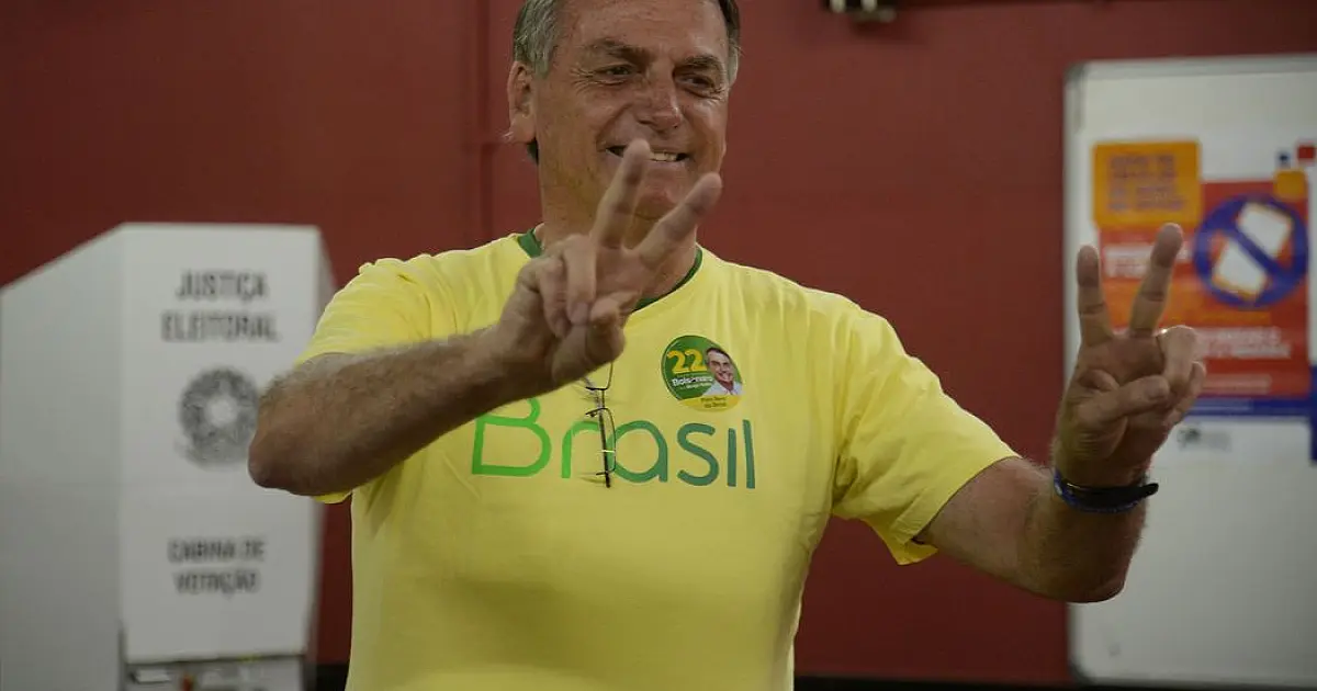 Após votar no Rio, Bolsonaro diz estar confiante na vitória