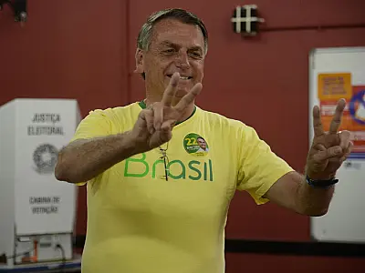 Após votar no Rio, Bolsonaro diz estar confiante na vitória