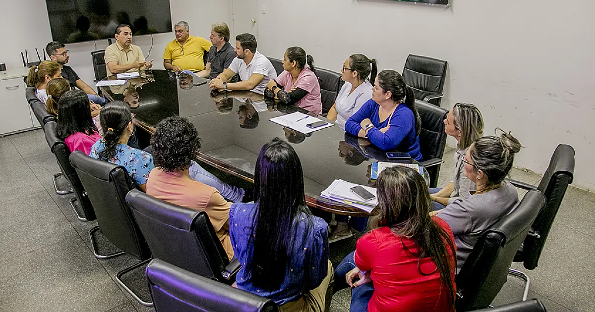 Prefeito define decreto com carga horária para servidores da rede de urgência e emergência