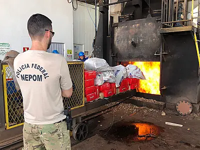 Polícia Federal incinera 5 toneladas de maconha