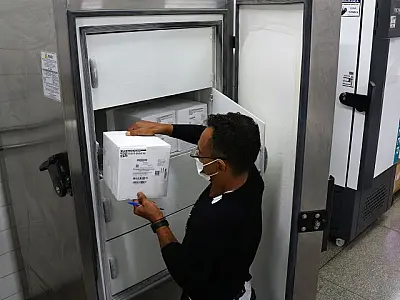 Saúde realiza entrega de vacinas contra a covid-19 aos municípios a partir desta sexta
