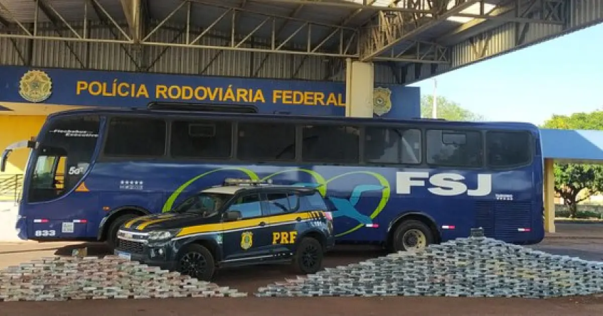 PRF apreende 493 Kg de cocaína em ônibus fretado que seguia de Corumbá para SP