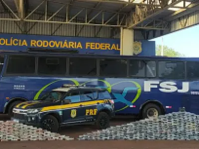 PRF apreende 493 Kg de cocaína em ônibus fretado que seguia de Corumbá para SP